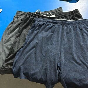 Lot men’s 2X gym shorts